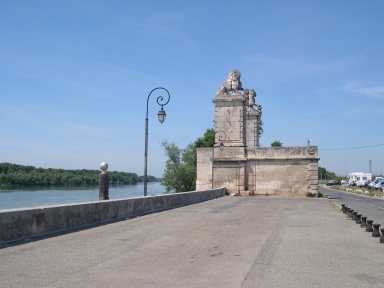  pilier d'ancien pont
